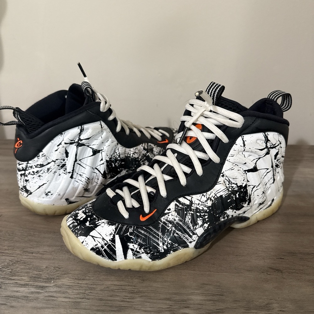 Nike air foamposite one shattered backboard 2019
Size 6Y